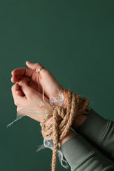 How to Cum Hands Free: Realistic Techniques, Toys & Safety